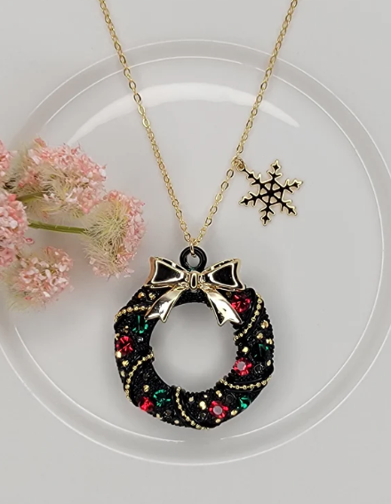 Christmas Wreath Necklace