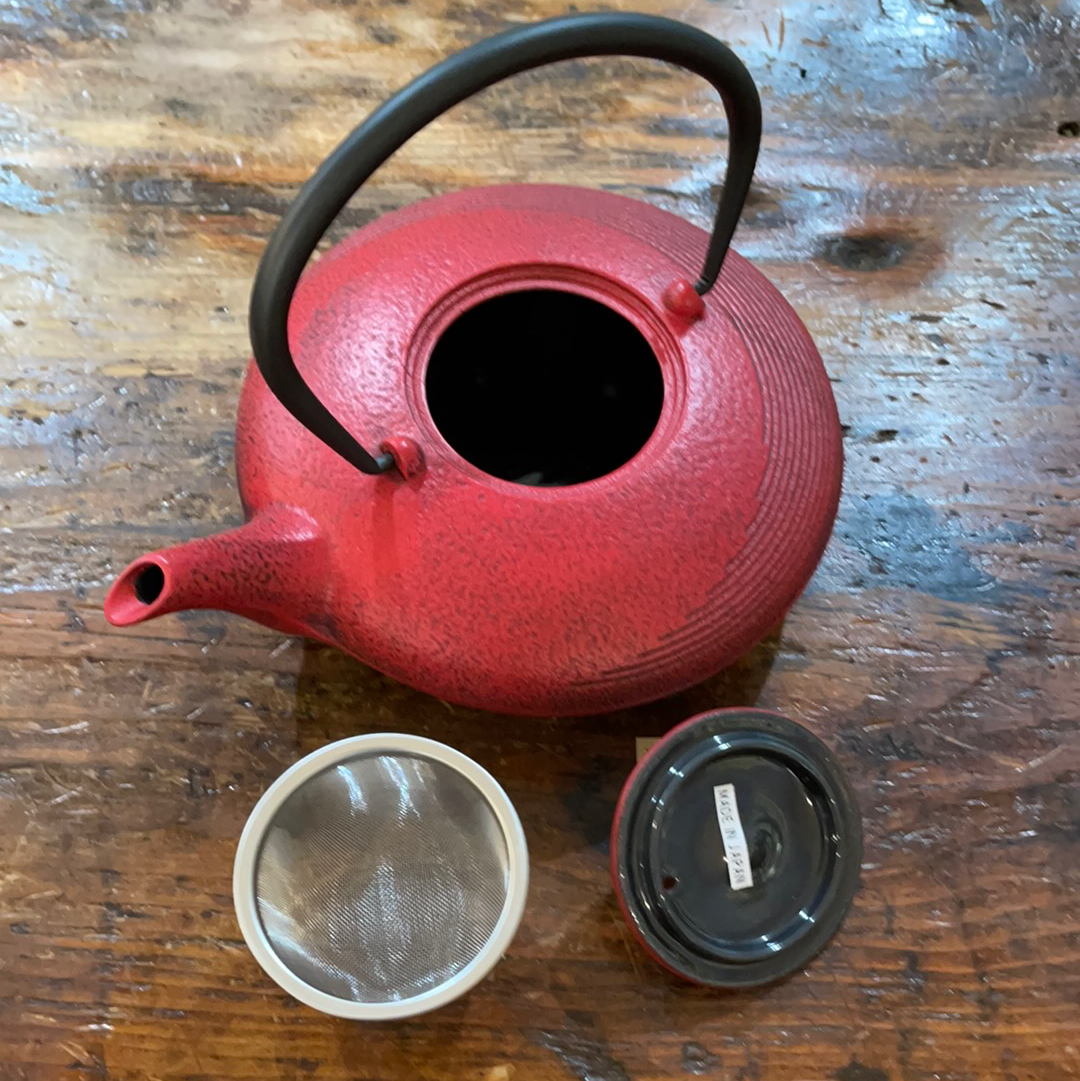 Cast Iron Tea Pot with strainer - Red