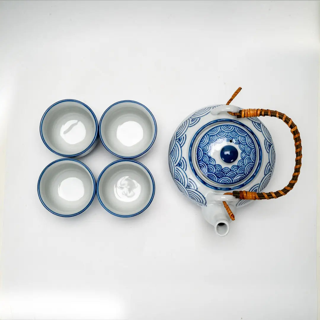 Japanese Seikaiha Waves Tea Set 22oz Tea Pot with 4 Cups