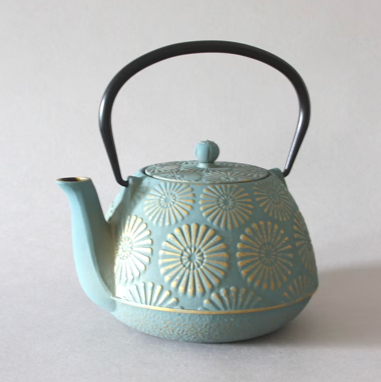 Iron Tea Pot, Chrysanthemum, Blue/Gold