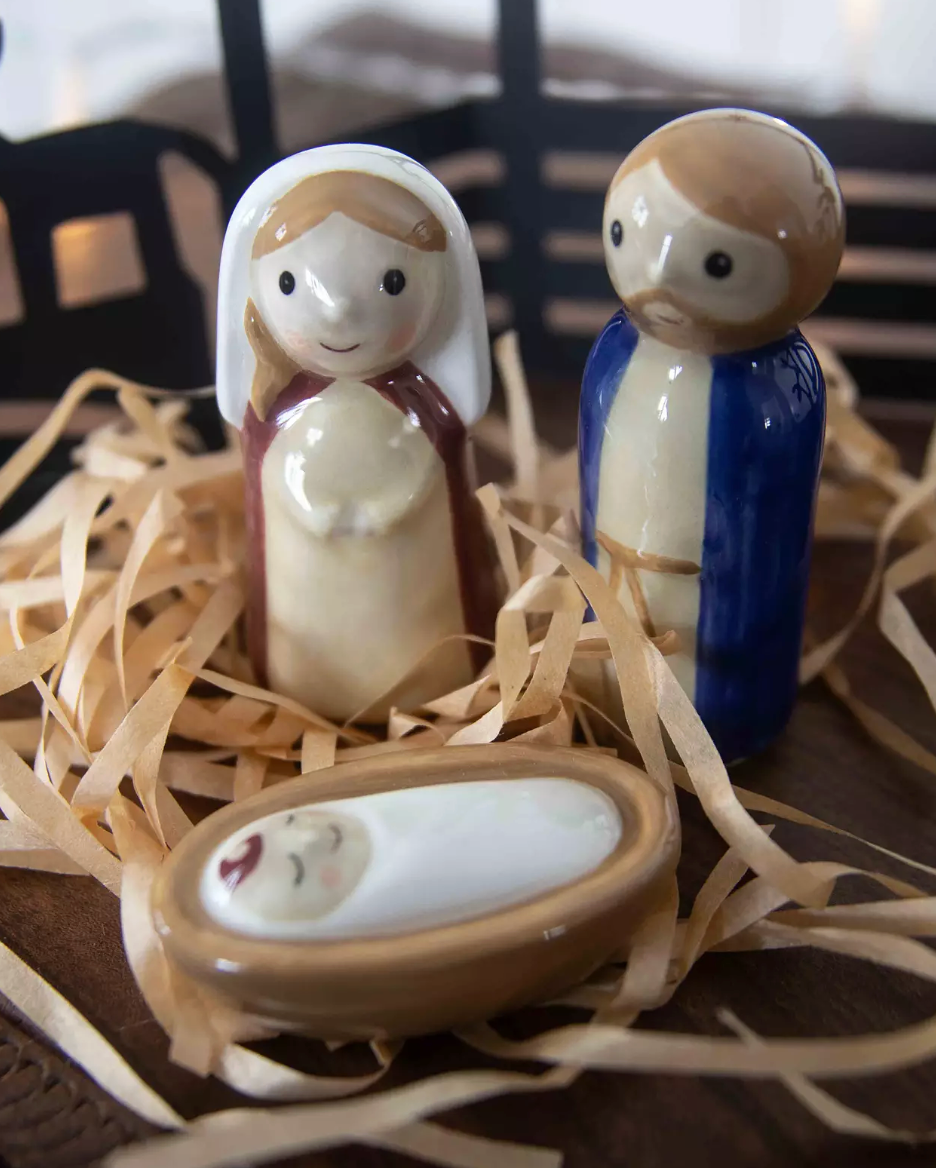 Ceramic Nativity Crib Decoration