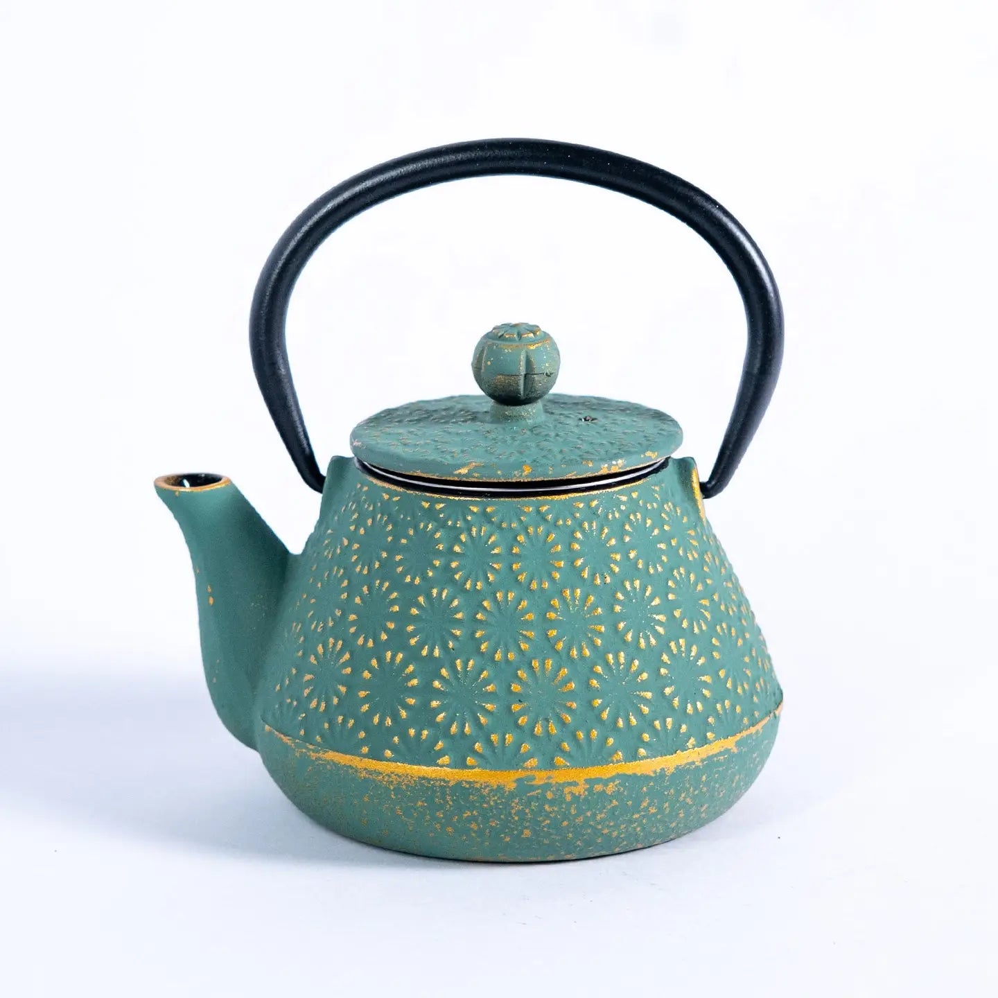 Small Cast Iron Teapot with Infuser – Chrysanthemum Green, 10 oz