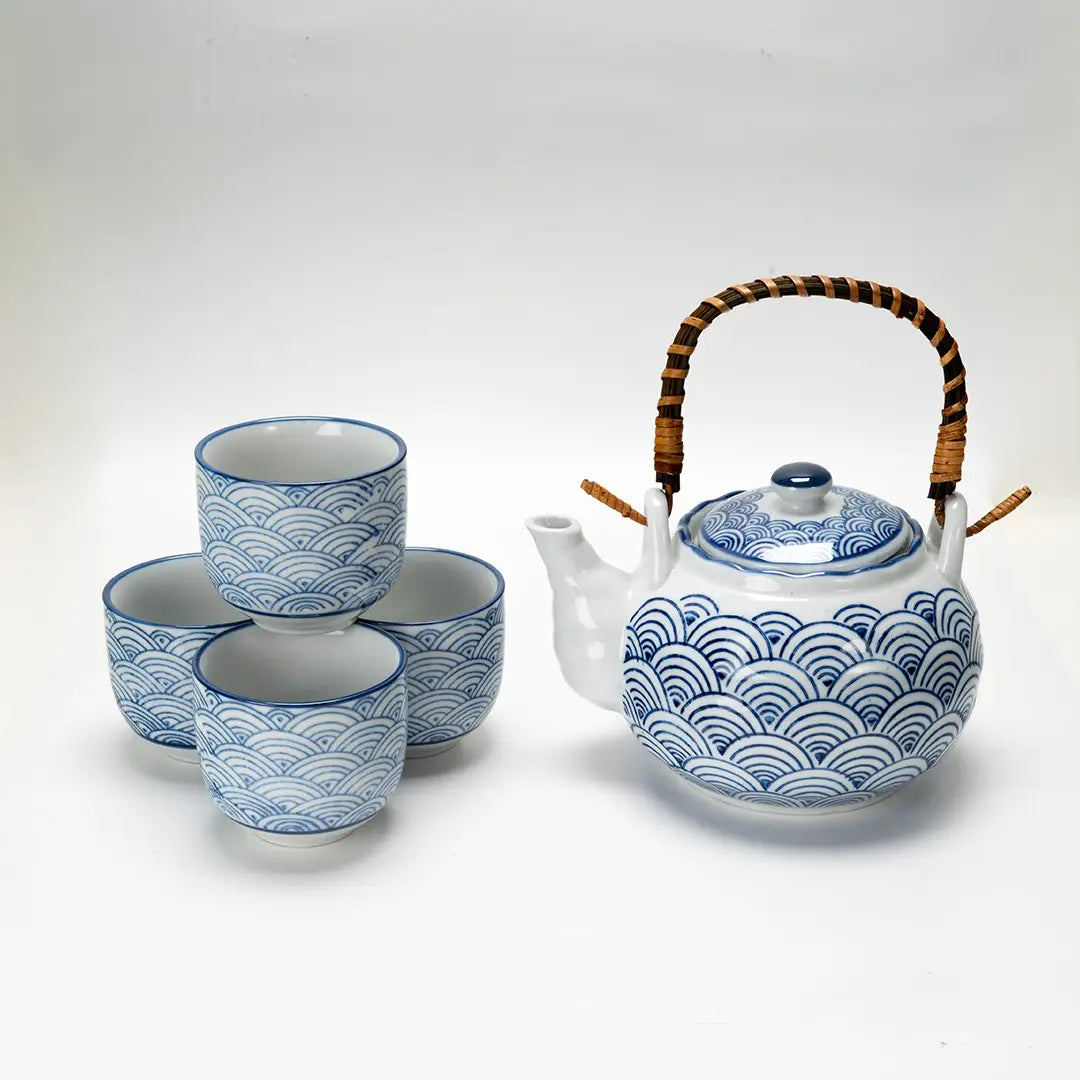 Japanese Seikaiha Waves Tea Set 22oz Tea Pot with 4 Cups