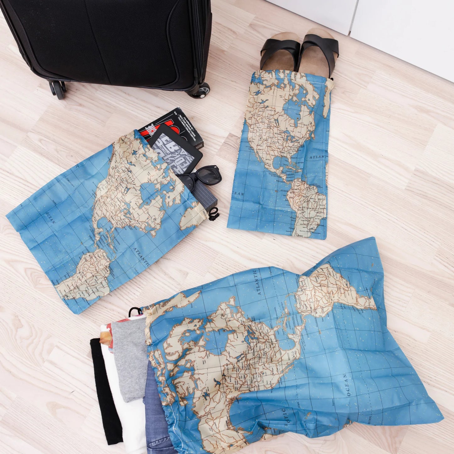 Travel Map Laundry Bags ( Set of 4 )