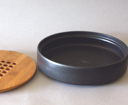 Circle Tea Boat, Ceramic & Bamboo, Black (L)