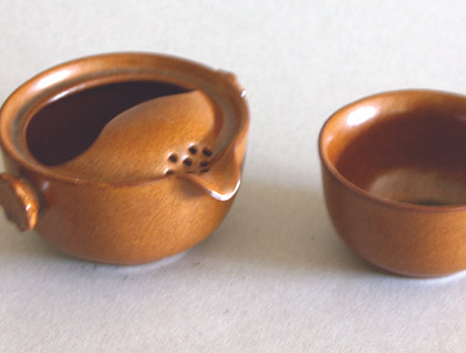 One Tea Cup/Pot, Flower Motif, Brown