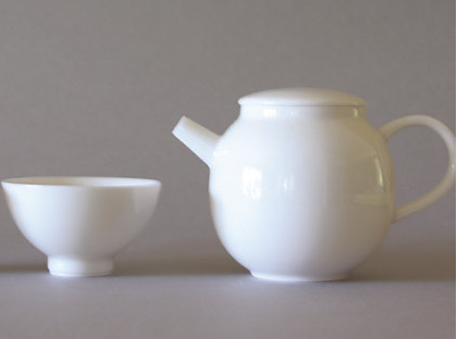 Petite Flat Lid Tea Pot & 2 Cups