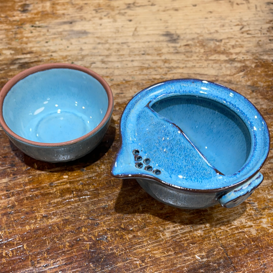 One Tea Cup/Pot - Blue Pattern