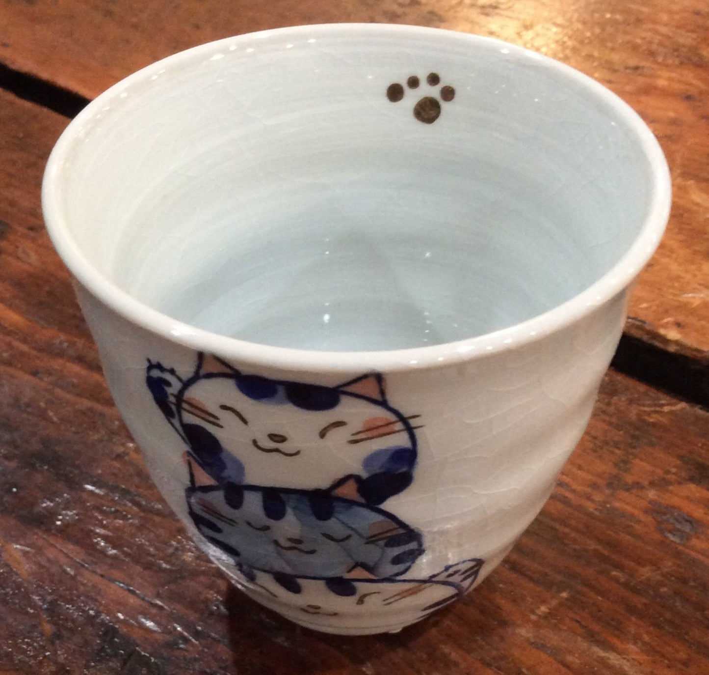Kotobuki Blue "Trio of Cats" Tea Cup