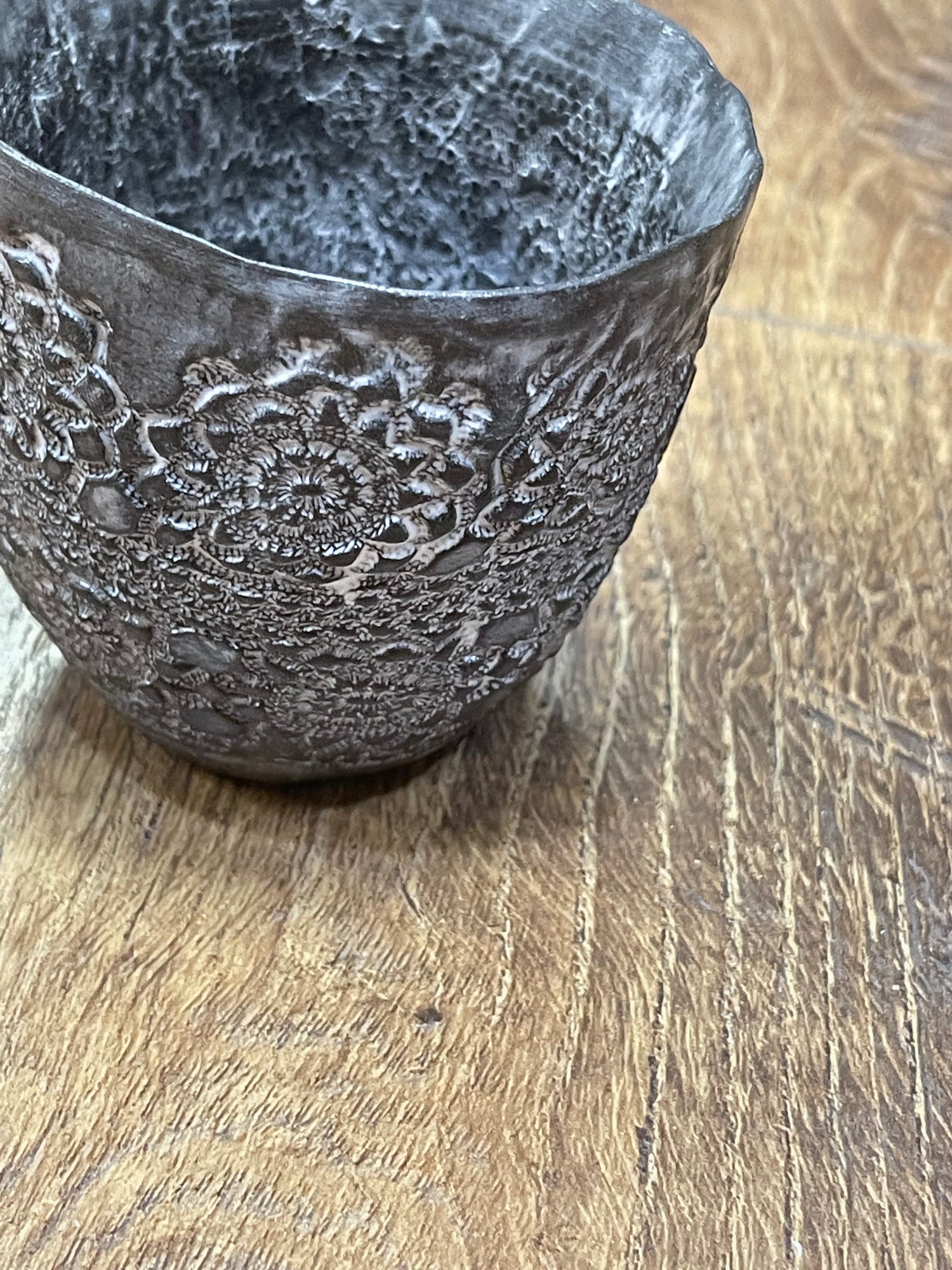Valerie Casado Large Rounded Cup – Mrs. Robinson's Tea Shop Valerie Casado Large Rounded Cup – Mrs. Robinson's Tea Shop